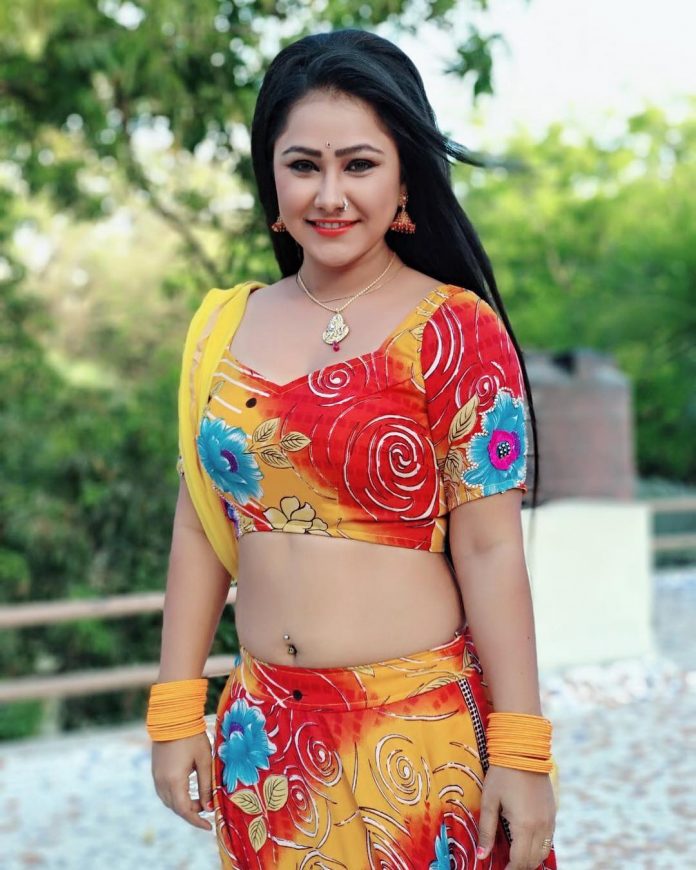 Bhojpuri-HOT-Actress Priyanka Pandit