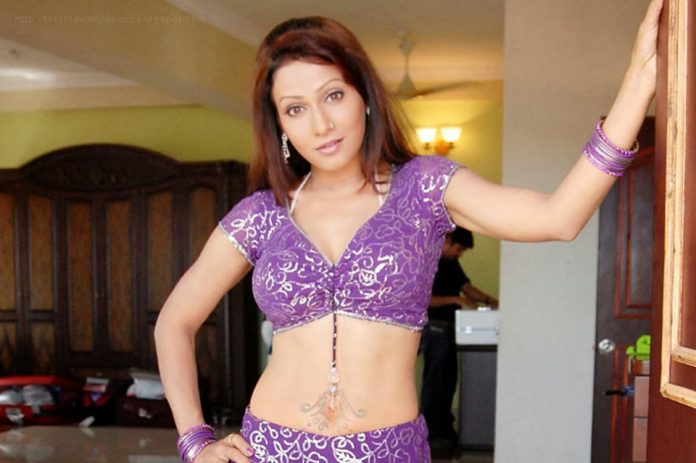 Pakhi-Hegde-hottest-bhojpuri-actress