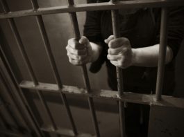 indian prisoner attacked in pakistan jail