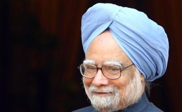 Manmohan Singh Terms Demonetisation, “Organised Loot & Legalised Plunder” Manmohan Singh on Demonetisation
