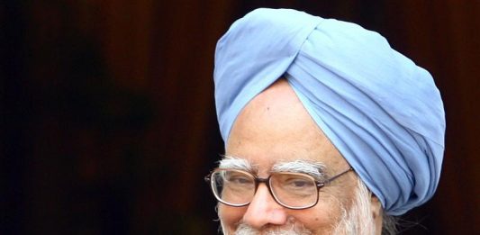 Manmohan Singh Terms Demonetisation, “Organised Loot & Legalised Plunder” Manmohan Singh on Demonetisation