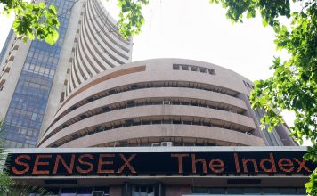 Demonetisation Blues – Sensex Closes At 6 Month Low sensex down due demonetisation