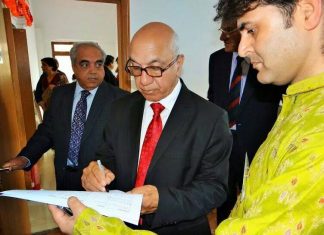 DeMonetisation Stress – British MP Calls On India To End Uncertainty Demonetisation Stress - British MP