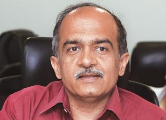 SC Irked Over Prashant Bhushan’s plea for Justice Khehar’s Recusal lawyer prashant bhushan