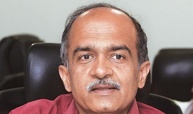 SC Irked Over Prashant Bhushan’s plea for Justice Khehar’s Recusal lawyer prashant bhushan