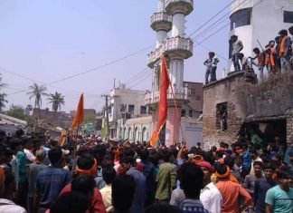 Violence Hits Parts Of Bihar & West Bengal As Armed Processions Defy Orders