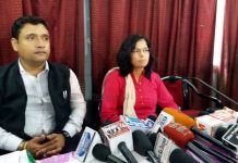 Wife Cries Foul Play As Munna Bajrangi Shot Dead Inside Prison munna bajrangi wife seema singh