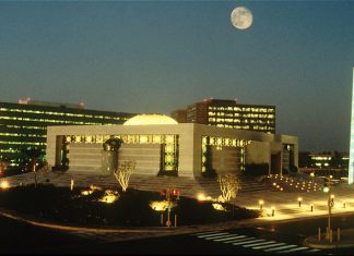 Company That Earns More Than Apple, Amazon & Google Combined Saudi Arabian Co. Aramco