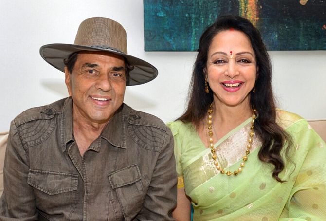 Dharmendra - Hema Malini - Top most Romantic couples