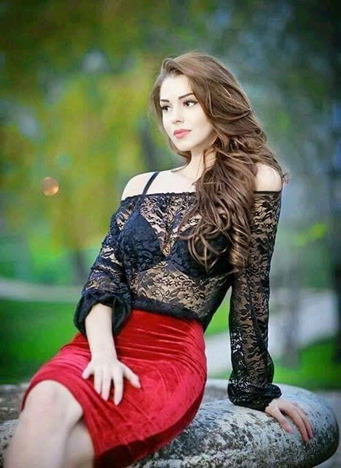List Of Top Hottest Pakistani Models from Lollywood | N4M Reviews