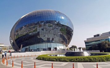 7 Reasons Why Pune Is The Best Place To Invest In Properties In India Invest in Properties in Pune - Infosys building