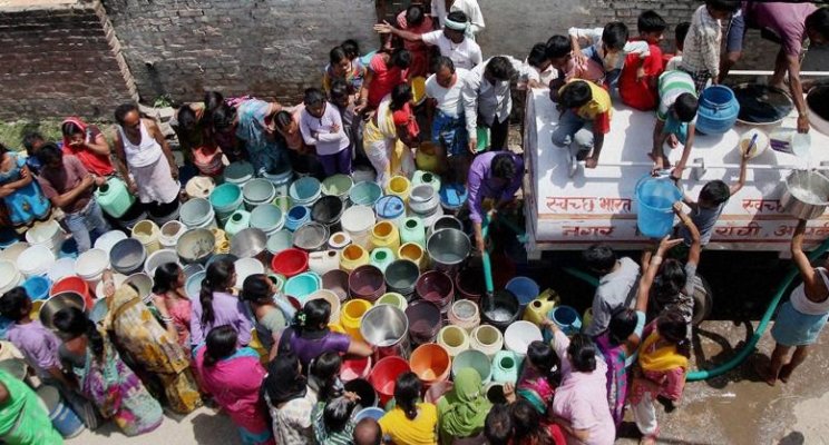 Lining up for rationed water being provided through Tankers - Photo credits: Muqbil Ahmar