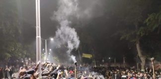 Huge Protests Break Out At AMU, 25000 Students On Hunger Strike Against CAB AMU Students Protest against CABbill