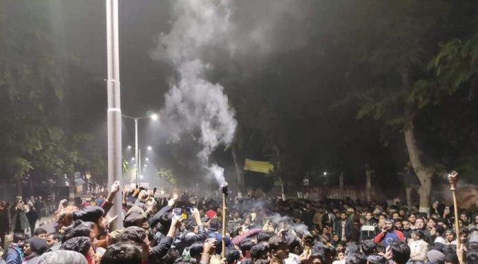 Huge Protests Break Out At AMU, 25000 Students On Hunger Strike Against CAB AMU Students Protest against CABbill