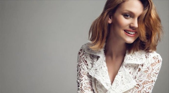 Top 10 Most Beautiful & Hottest Turkish Actresses & Models | N4M Reviews Farah-Zeynep-Abdullah