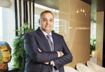 While Poor Trudged, DHFL Caravan Covered 180 Kms, Zipping Past Police Amidst Lockdown DHFL-Kapil-Wadhawan