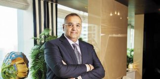 While Poor Trudged, DHFL Caravan Covered 180 Kms, Zipping Past Police Amidst Lockdown DHFL-Kapil-Wadhawan