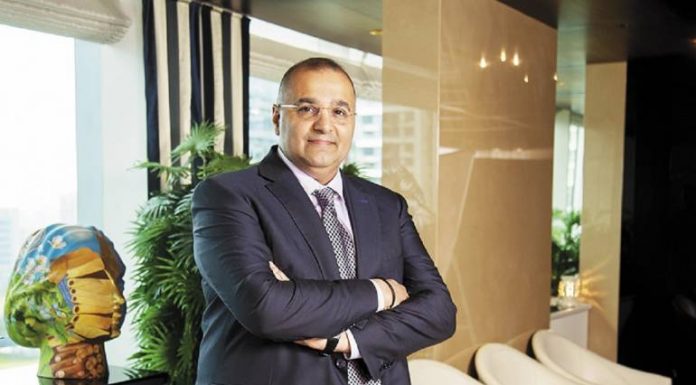 While Poor Trudged, DHFL Caravan Covered 180 Kms, Zipping Past Police Amidst Lockdown DHFL-Kapil-Wadhawan