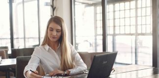 How to Write an Analytical Essay Fast and Easy Analytical essay writing