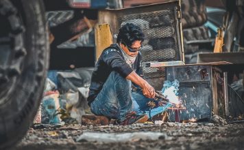 Workers’ Rights Set To Diminish As Labour Laws Make Way For Recovery | India Indian Labour Laws