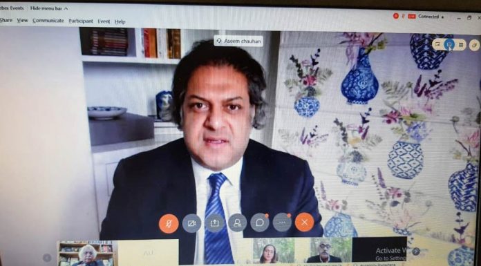 Vedic Hawan Precedes Orientation Program At Amity University Gurugram Dr Aseem Chauhan - Chancellor Amity