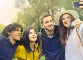 Best Phone Under Rs 30,000 – OnePlus Nord vs Realme X3 SuperZoom? One Plus Nord vs Realme X3