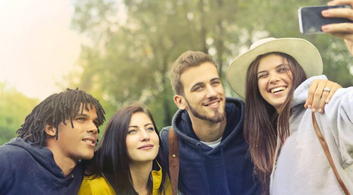 Best Phone Under Rs 30,000 – OnePlus Nord vs Realme X3 SuperZoom? One Plus Nord vs Realme X3