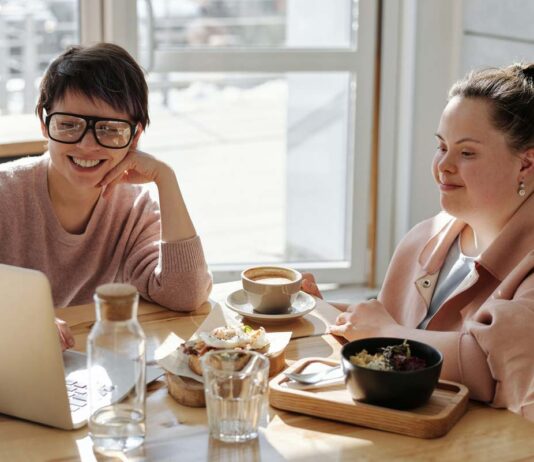 Foods To Eat And Foods To Avoid in PCOS Foods to Eat and Foods to Avoid in PCOS