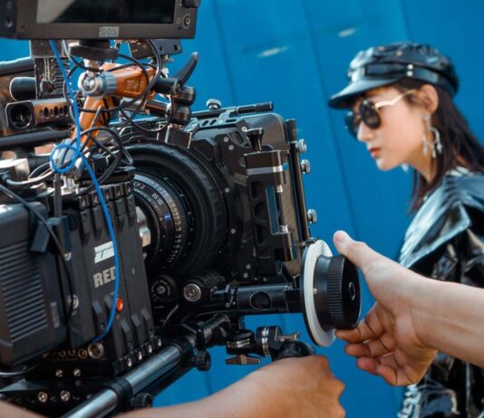 Why Setting Up Film City In Noida Should be a Welcome Step? Noida Film City - Yogi Adityanath - Bollywood