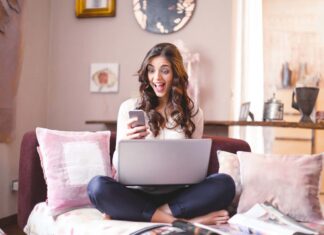 How To Stay Connected With Family That Lives In Another State Stay connected with family