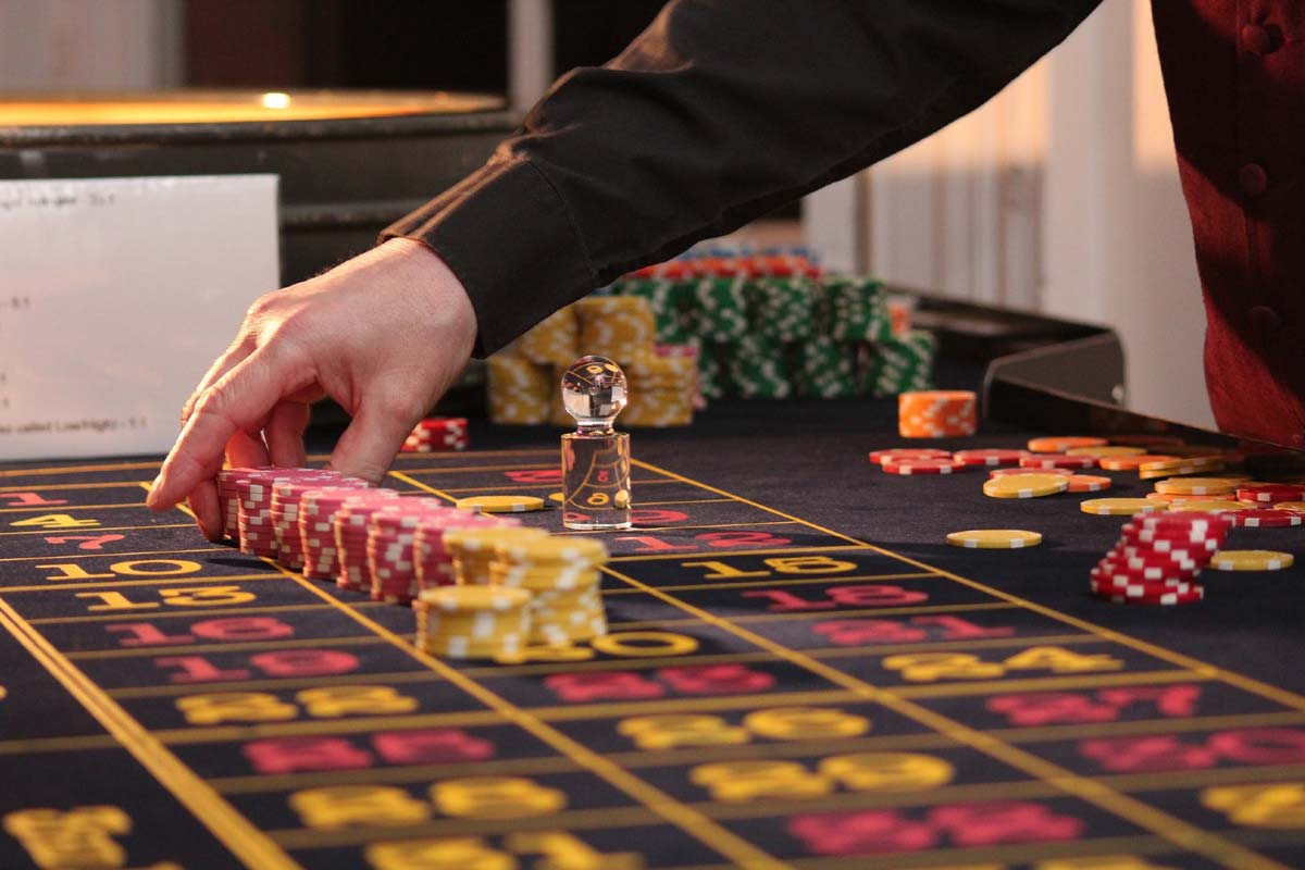 How Do Online Casinos Work? A Sneak Peak Into The Tech Behind It