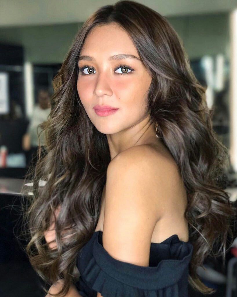 Filipina celeb model