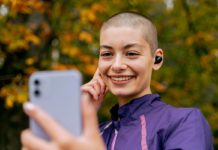 Best Course Of Therapy For Brain Cancer | 08 June, The World Brain Tumor Day A Smiling woman