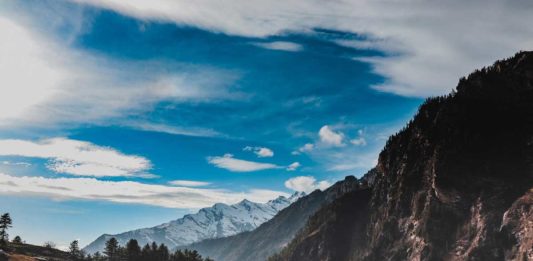 Mountain Tourism in India – The Pristine Himalayas Beckon World Tourists mountains of India