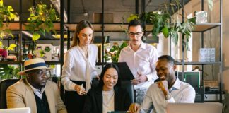 आपके व्यवसाय के लिए सर्वश्रेष्ठ कर्मचारी प्रशिक्षण उपकरण कौन से हैं? Best Employee Training Tools