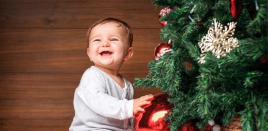 4 Ways To Plan For Holidays With A New Family Member Kid - New family member