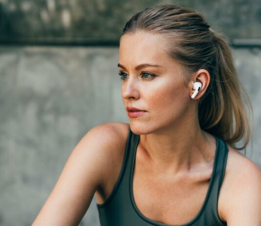 Heading Out For A Trip? Choose From These Trendy Wireless Earbuds Trendy Wireless Earbuds