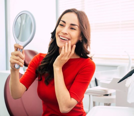 Here’s How To A Dazzling Smile with Teeth Whitening Kits! Teeth Whitening Kits