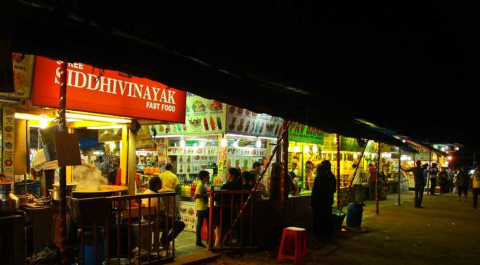 How Can Traders Acquire An Unsecured Business Loan in Mumbai? Juhu Beach Mumbai