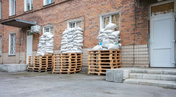 ‘Ukrainian Army Endangering Civilians’, Charges Amnesty International Air Raid Precautions