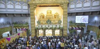 Lakhs Throng ISKCON Temple In Bangalore On Janmashtami ISKCON Temple