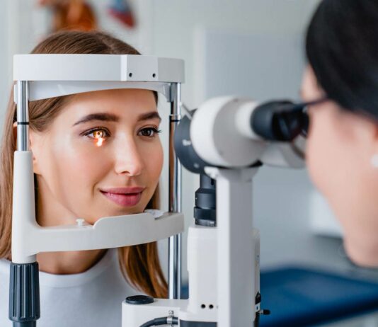 What is Cataract And How To Prevent It? Grainy Eyes