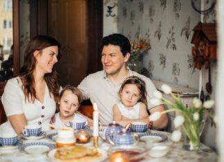 Russian Grain Vital To Avoid The Looming Global Food Crisis Family having dinner