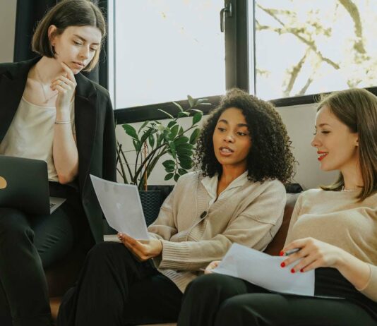 5 Essential HRM Practices Every Company Should Implement Women talking business