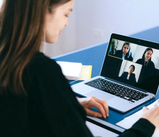Importance Of Styling and Sprucing Up Your Sentences? Rise of Virtual Meetings