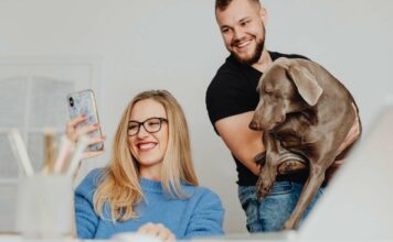 Allergies And Sensitivities In Pets: Identifying And Managing Triggers Woman selfies with husband and pet