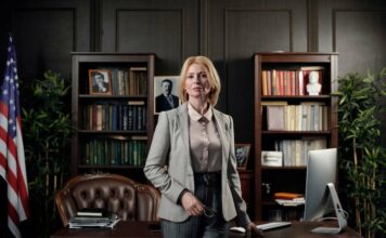 4 Super Smart Tax Strategies Successful Business Owners Implement Successful Business woman