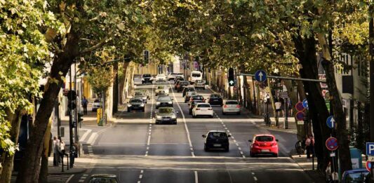 Top 7 Tips To Follow For Safe Driving Safe Driving in Traffic