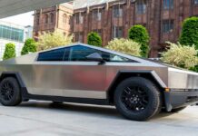 Elon Musk’s Worldwide Tesla Sales Plummeting Beyond Expectations Elon Musk's Tesla