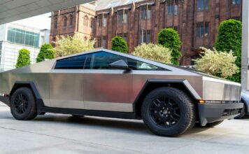 Elon Musk’s Worldwide Tesla Sales Plummeting Beyond Expectations Elon Musk's Tesla